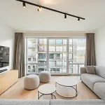 Luxe Comfort App Met Zijdelings Zeezicht En In Centrum