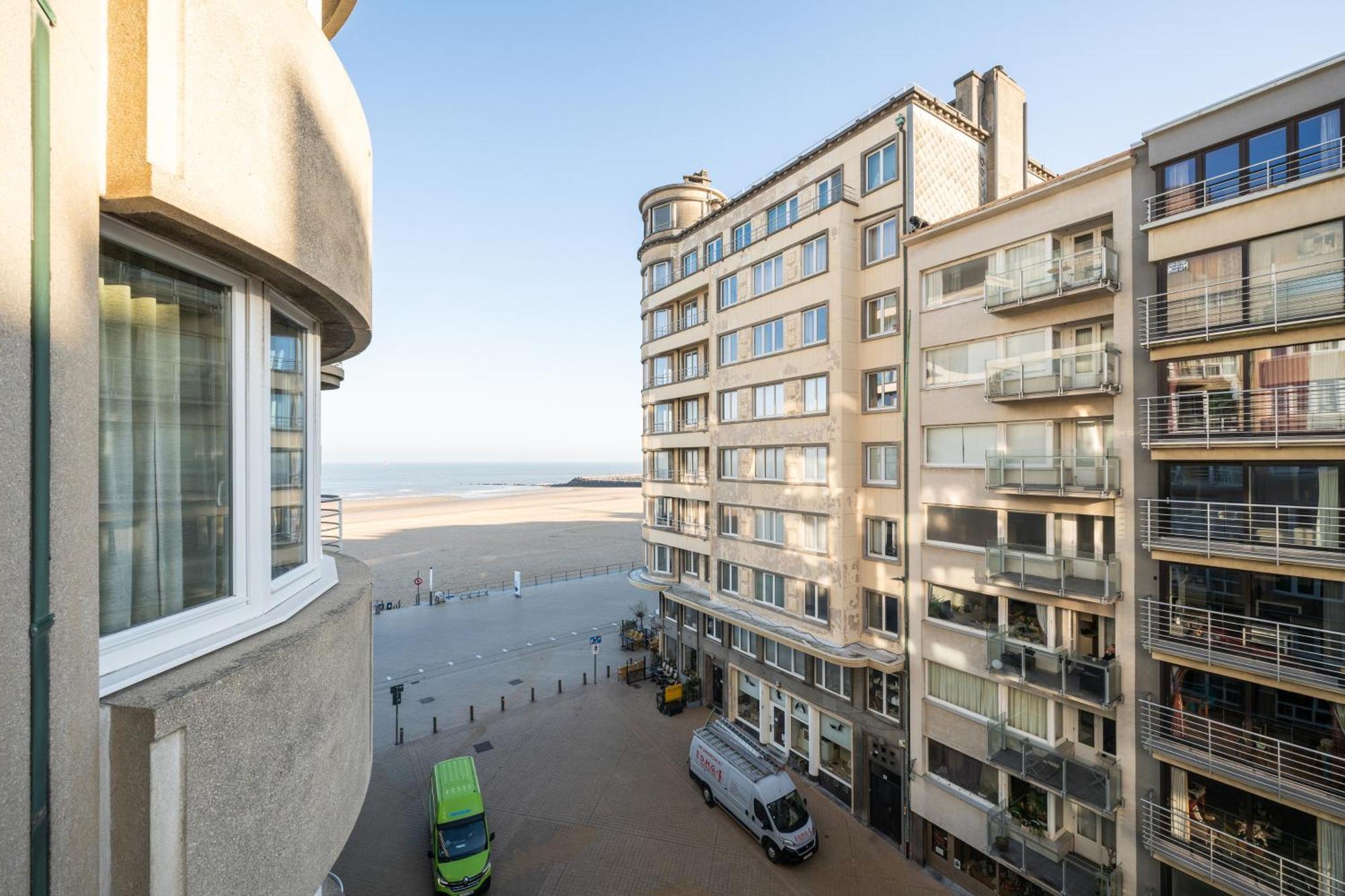 Luxe Comfort App Met Zijdelings Zeezicht En In Centrum Appartement *